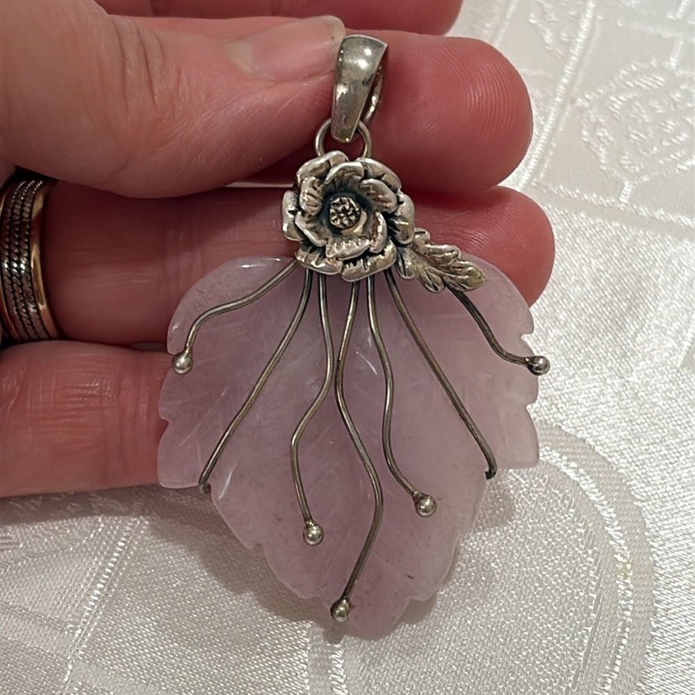925 PENDANT -Sterling Stylized Wrapped Rose Quartz Pendant - vintage jade